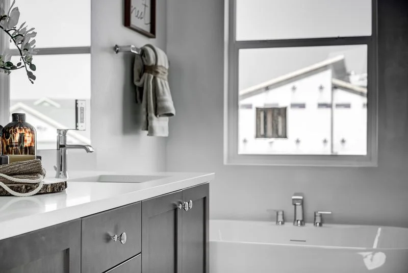 Bathroom wall | Pierce Flooring