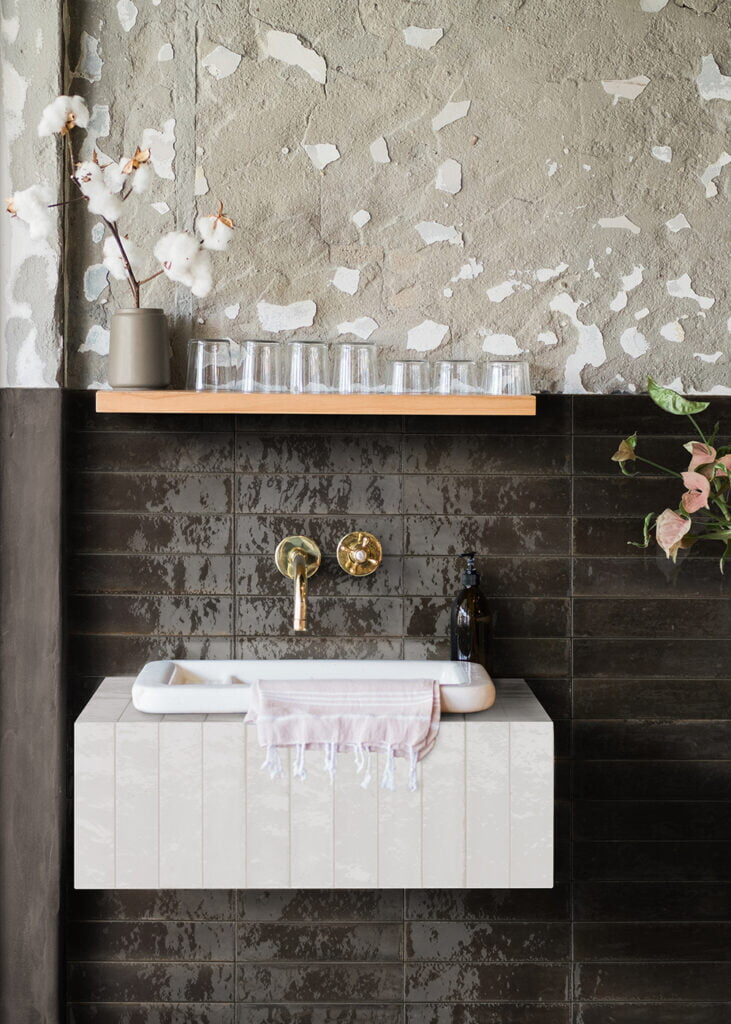 Sodo Nero Room Scene 731x1024 1 - Pierce Flooring